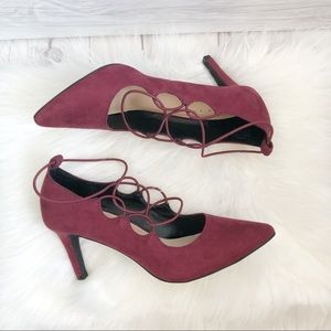 Kelly and Katie Farra pump size 7